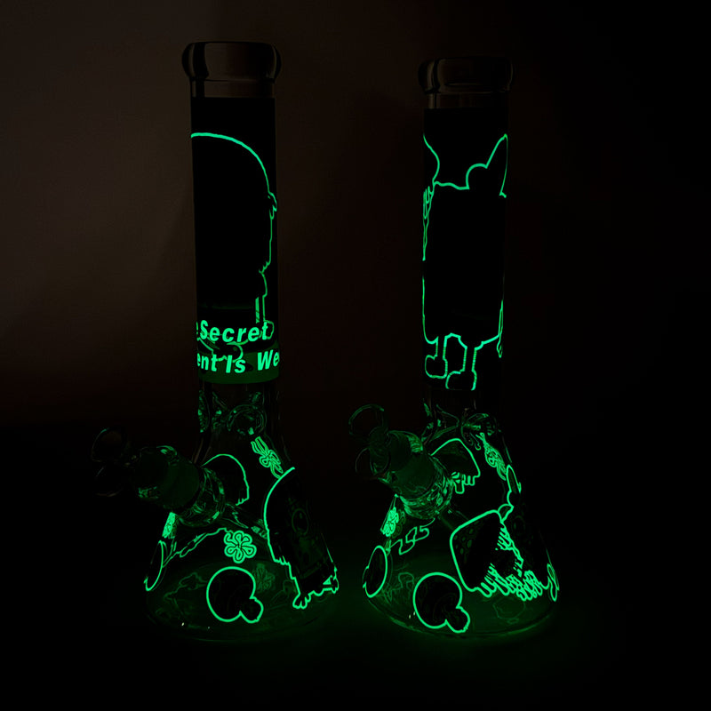 O 14" 7 mm Glass Bong With Cartoon Sponge Design [AQ0421-2]