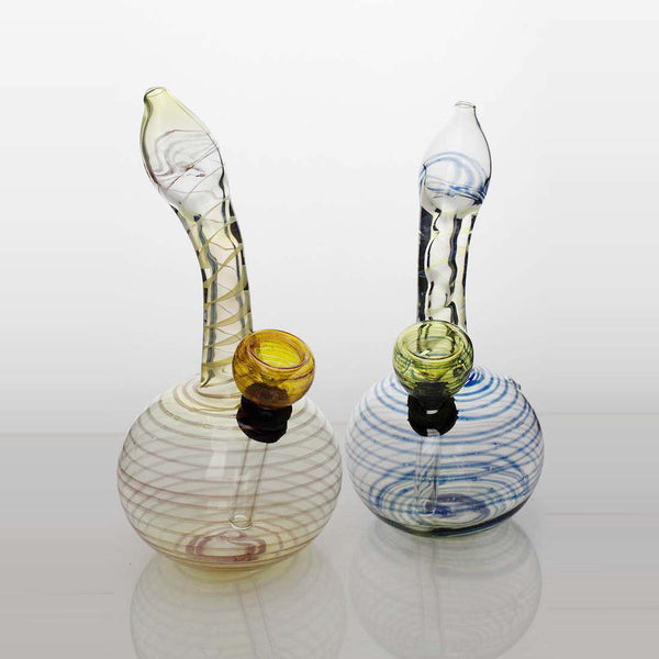 O 6" changing color glass bong