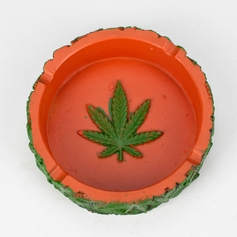 O Green Leaf Resin Ashtray [RT-42]