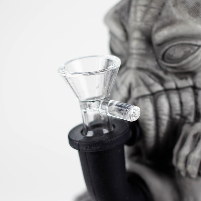 O 7.5"Vinyl Monster water pipe