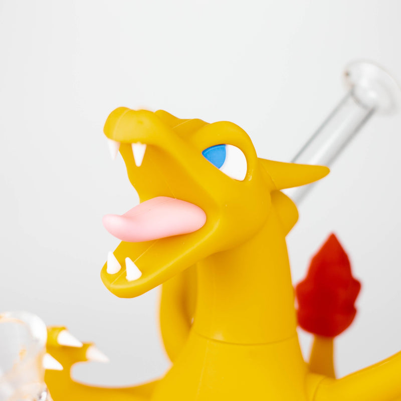 O 7" Charizard water pipe