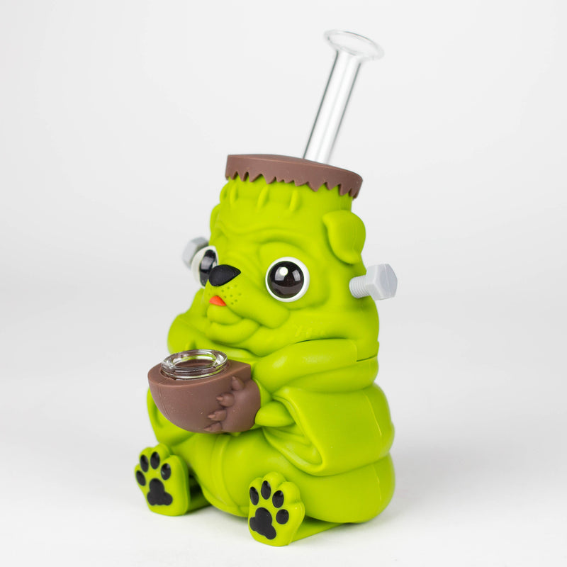 O Zombie pugs water pipe