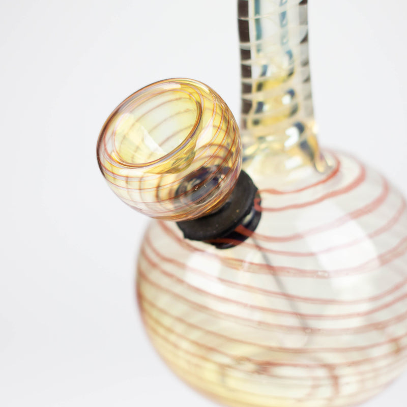 O 6" changing color glass bong