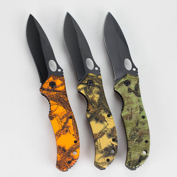 O CamoClaw Pocket Knife