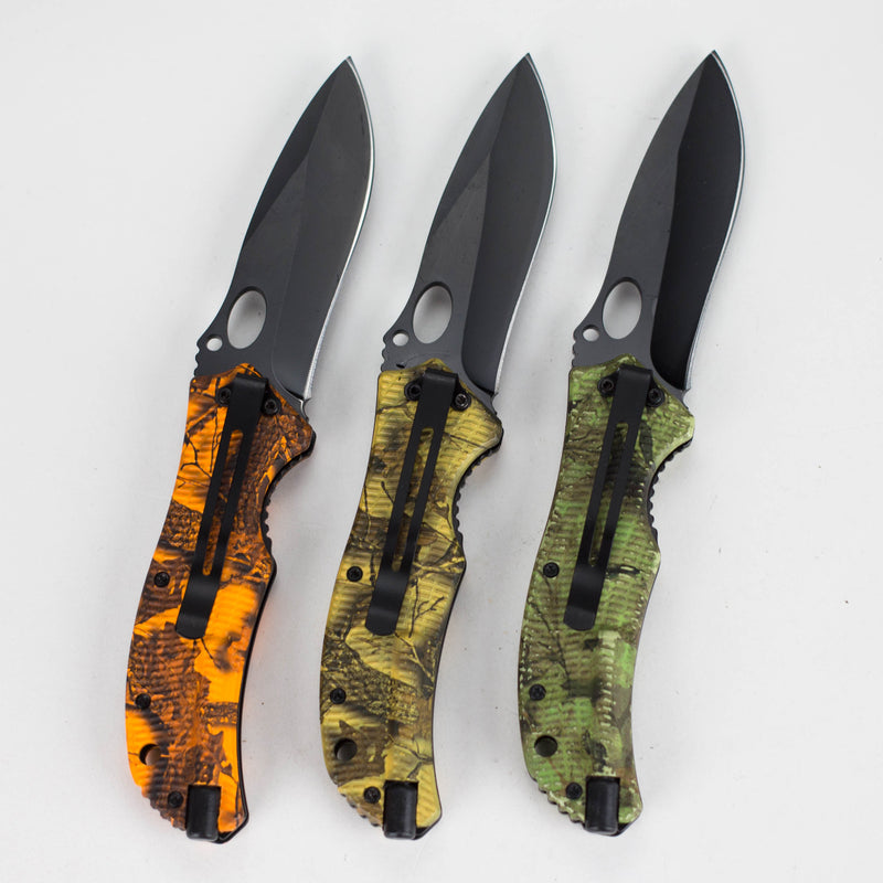 O CamoClaw Pocket Knife