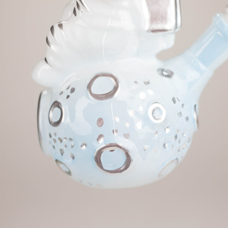 O 7" 3D Astronaut Glass Bong – Space Inspired Water Pipe