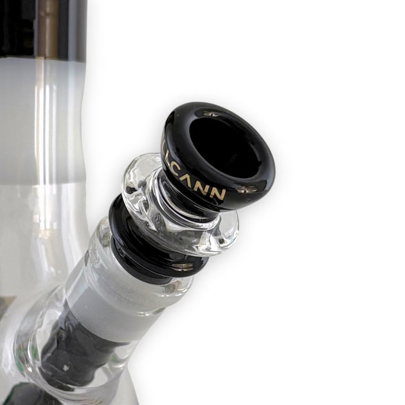 O Wellcann | 16" Heavy-Duty 7MM Beaker Water Pipe – Extra Thick Base-Black